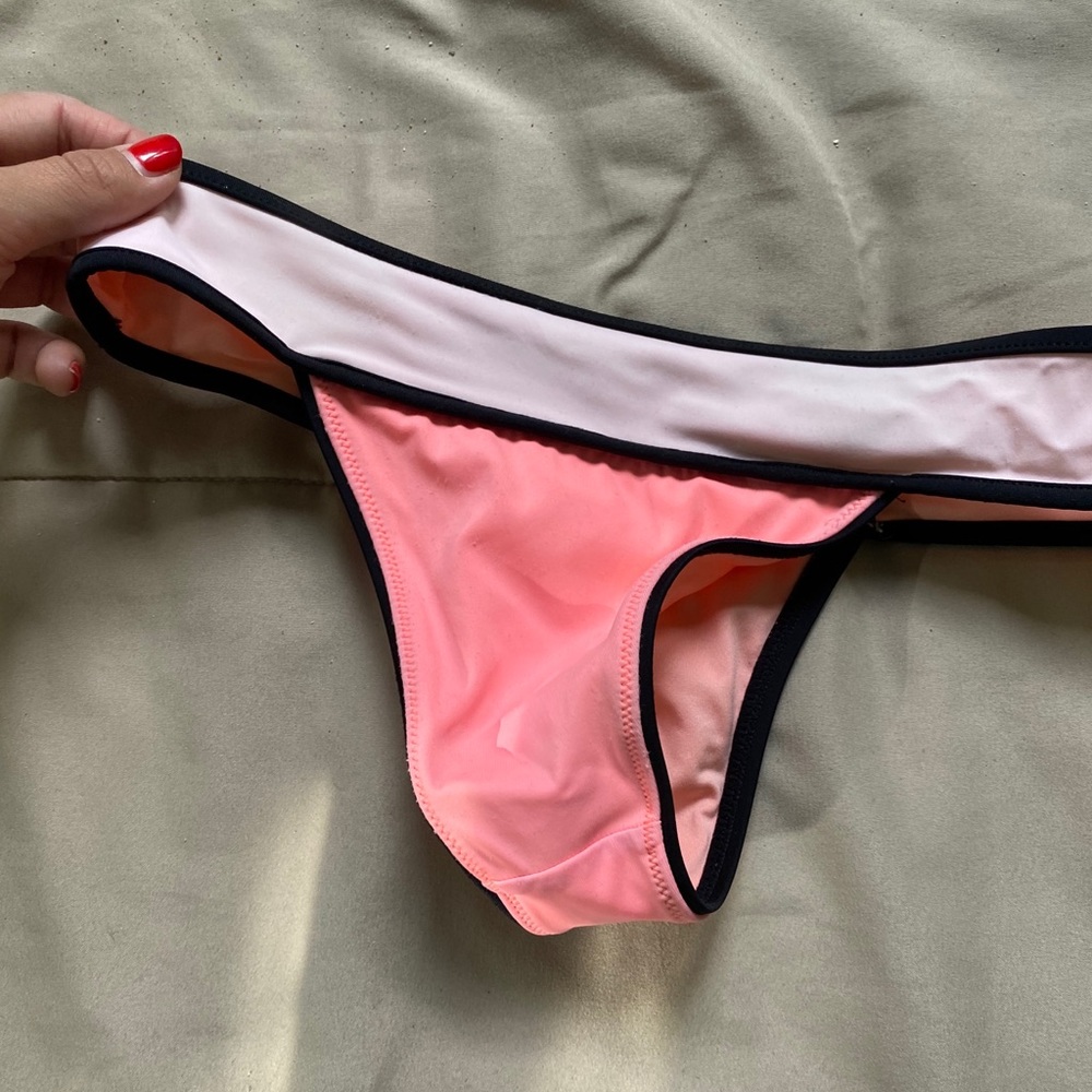 Bathing suit bottoms - Picture 2 of 4